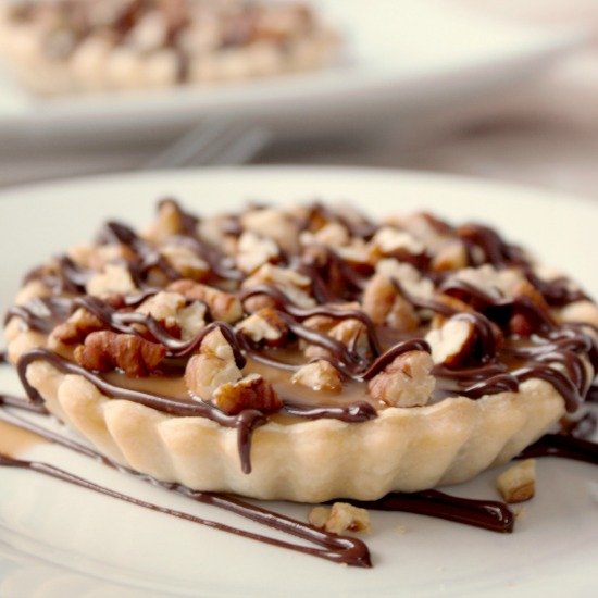 Turtle Cheesecake Tartlets…