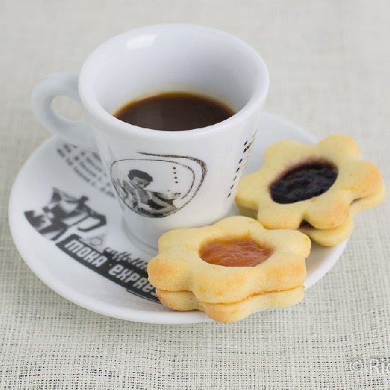 Forest Fruits and Apricot Cookies