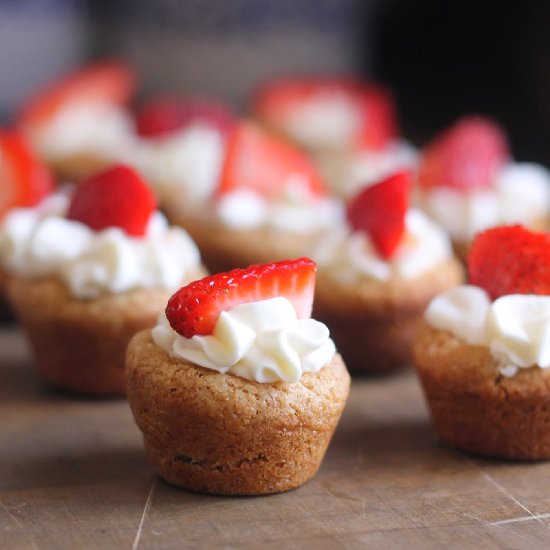 Strawberries and Cream Cookie Tarts