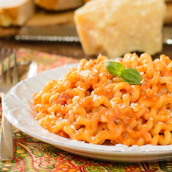 Pasta with Tomato Cream Sauce