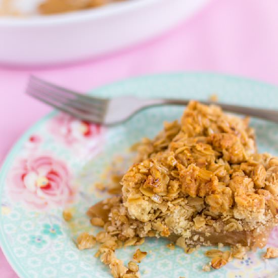 Apple Crumble with Oats and Almonds