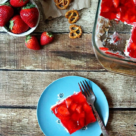 Strawberry Pretzel Bars