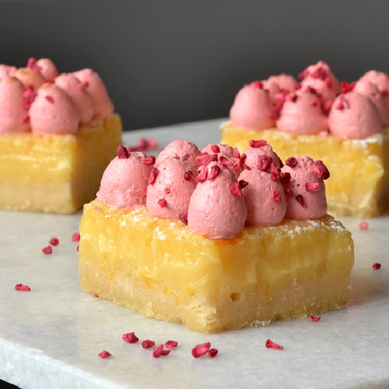 Lemon raspberry meringue bar