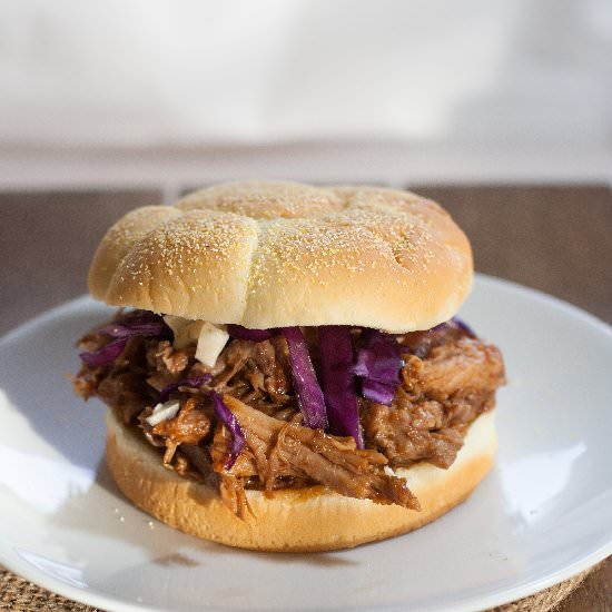 Slow Cooker Pulled Pork Sandwich