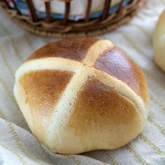 Hot Cross buns with Cream Filling