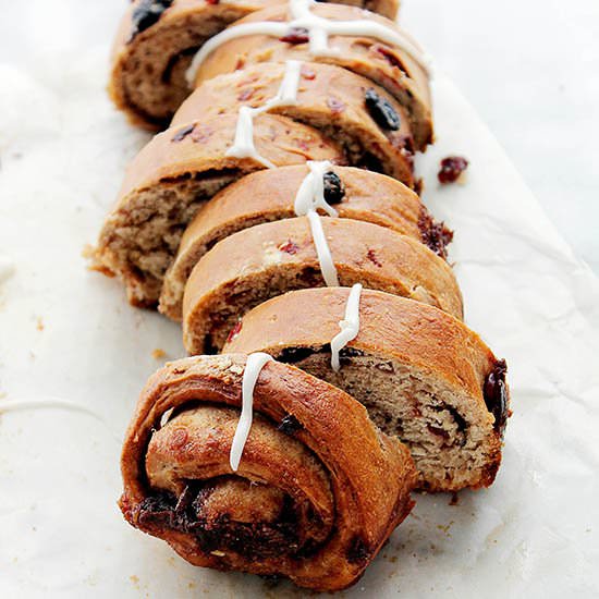 Hot Cross Buns Roll Cake