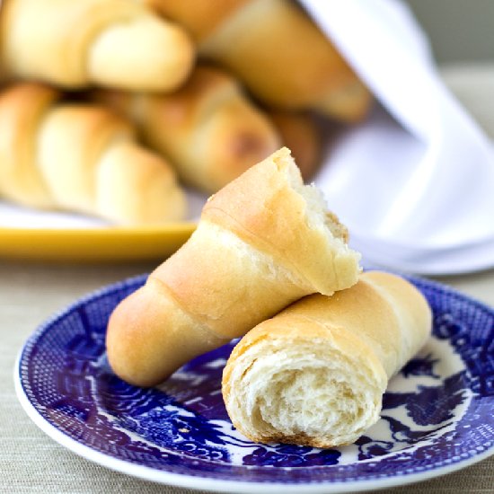 Grandma’s Butter Horn Rolls