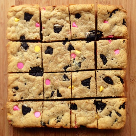 Cookies & cream pb blondies