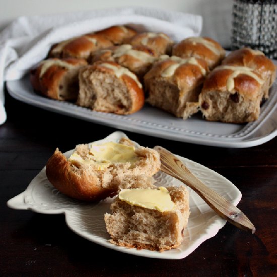 Traditional Hot Cross Buns