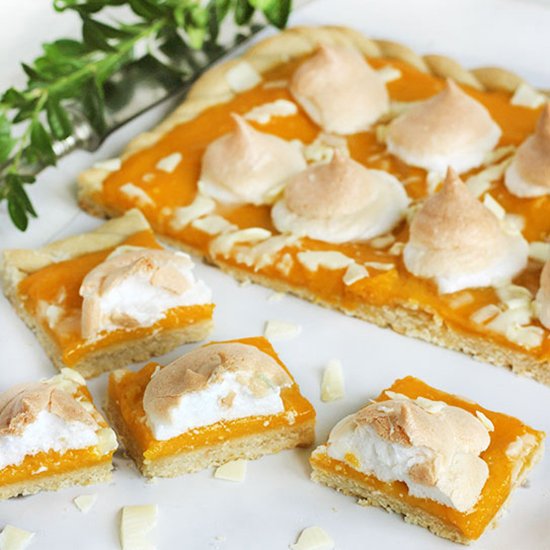 Mango curd tart with meringue