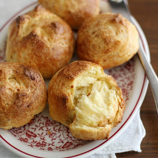 Garlic Cheddar Brioche Buns