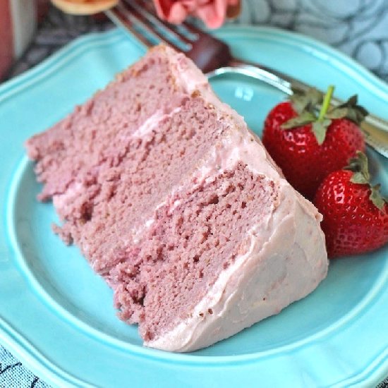 Sugar-Free Strawberry Cake