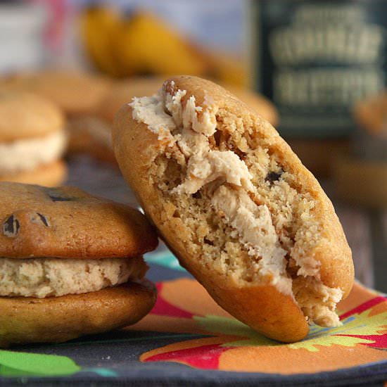 Chocolate Chip Banana Whoopie Pies