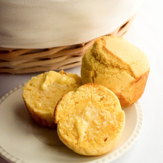 CLASSIC CORN MUFFINS