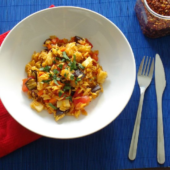 Orzo with eggplant and halloumi