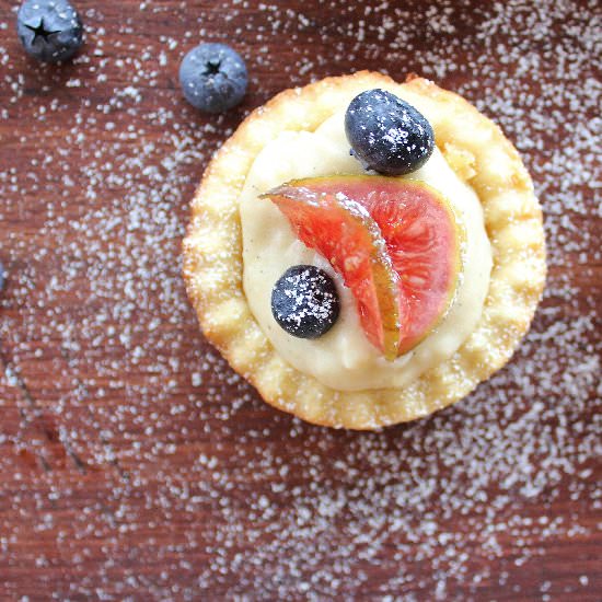 Fig and blueberry tart