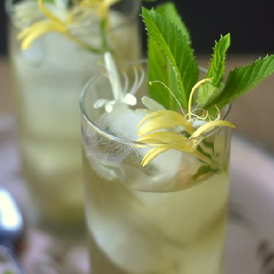 Honeysuckle Iced Tea