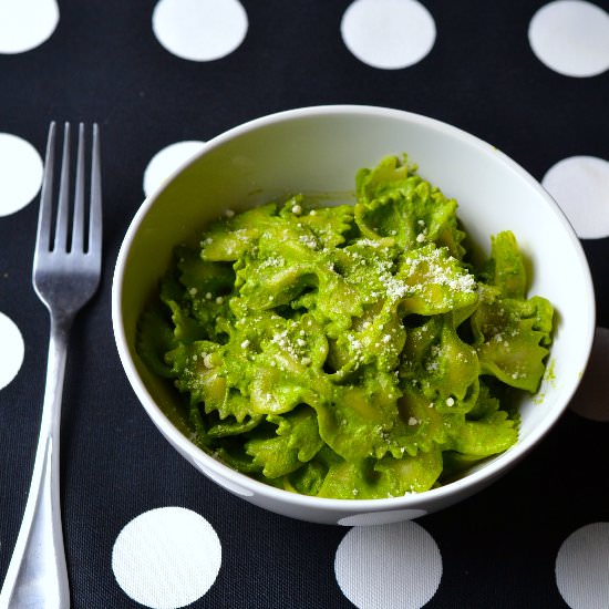 Garlic Creamy Pesto -with No Cream!