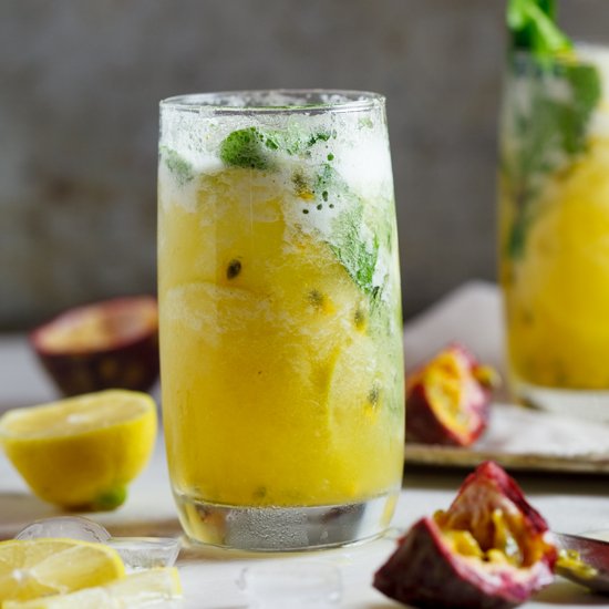 Fresh pineapple mojito