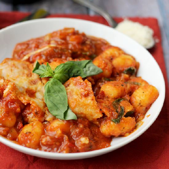 Tomato-basil gnocchi gratin