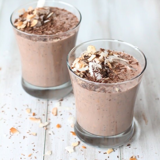 Almond Joy Chia Smoothies