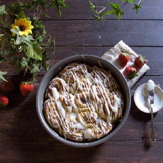 Strawberry Rhubarb Rolls