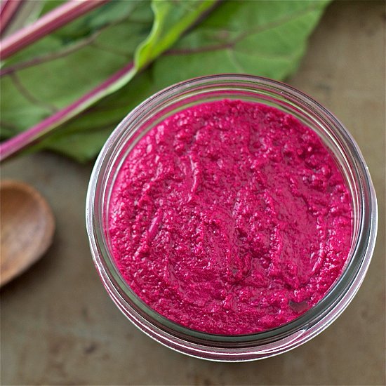 Beet pesto