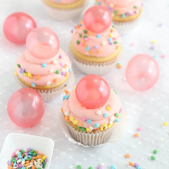 Bubble Gum Frosting Cupcakes