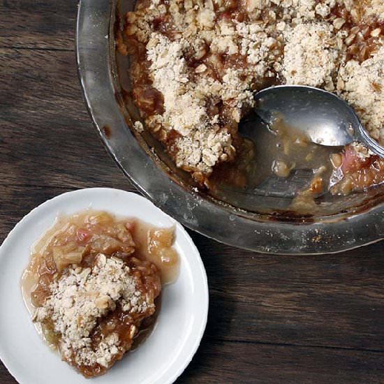 Rhubarb Ginger Crumble