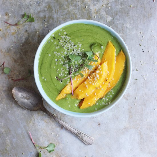 Banana Mango Green Smoothie Bowl