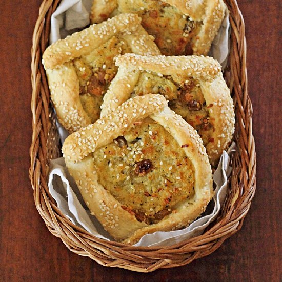 Flaounes (Easter Cheese Pies)