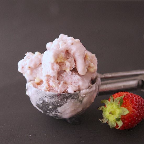 Crunchy Strawberry Ice-Cream