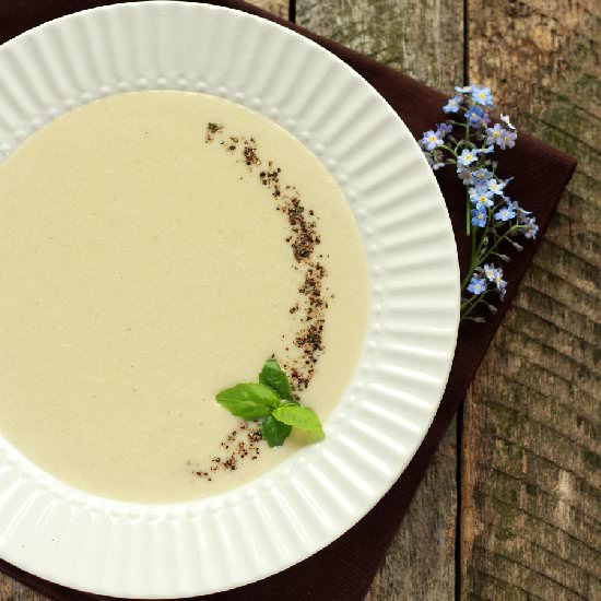 Soup with asparagus