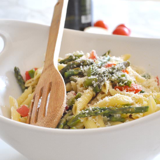 Penne with Asparagus and Tomatoes