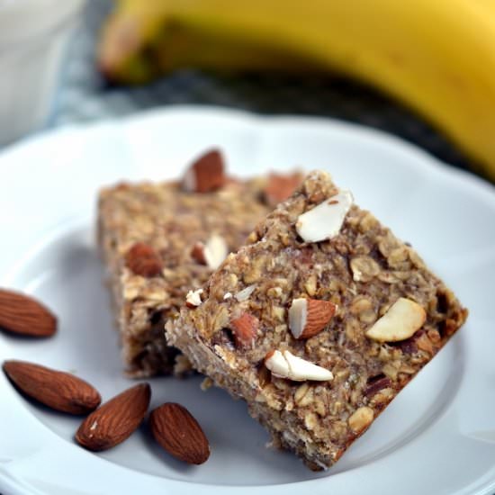 Banana-Almond-Oat Bars