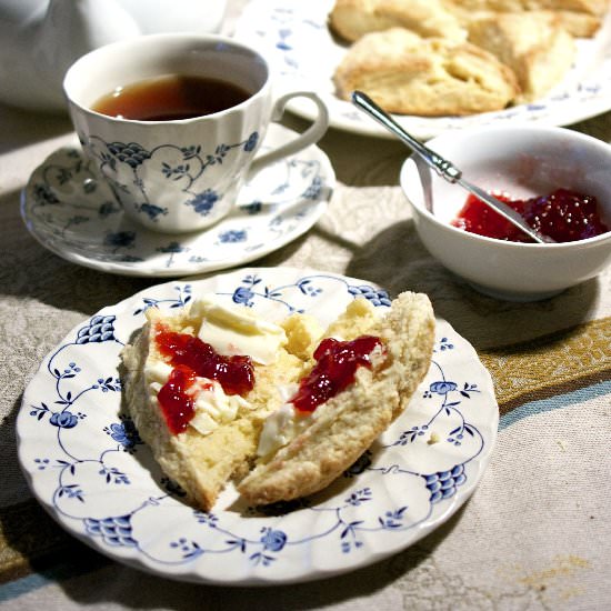 Vanilla Sugar-Crusted Scones