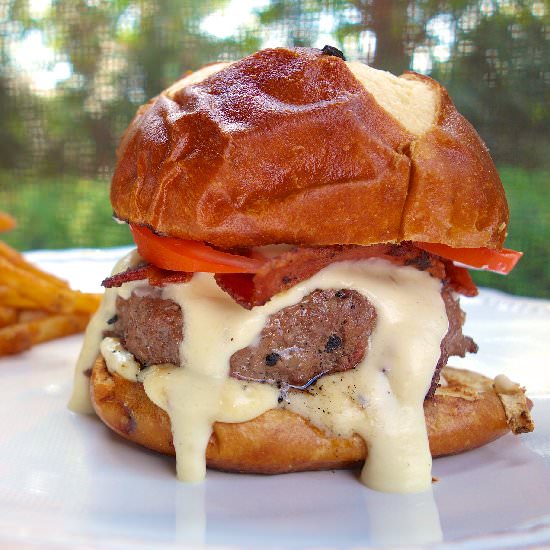 Kentucky Hot Brown Burger