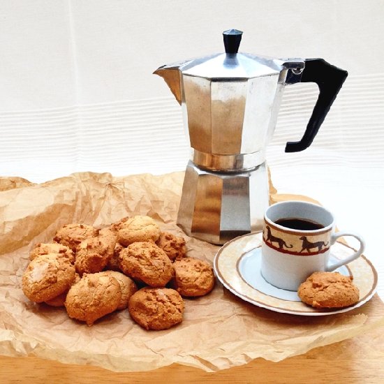 Amaretti Cookies