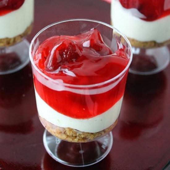 Mini Strawberry Cheesecakes