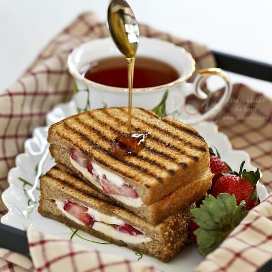 Strawberry Grilled Cheese Sandwich