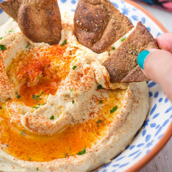 Restaurant style hummus + pita chip