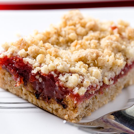 Strawberry Rhubarb Dessert Bars