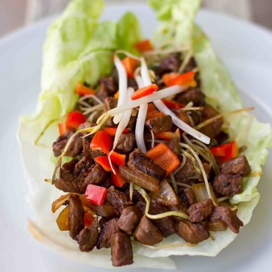 Paleo Steak & Sriracha Wraps