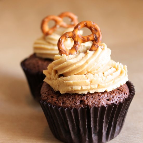 Peanut Butter Chocolate Cupcakes