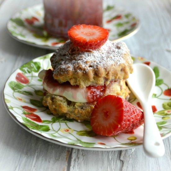 Fresh Strawberry Scones