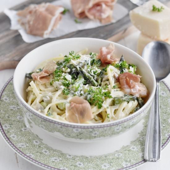 Pasta With Italian Ham and Asparagus