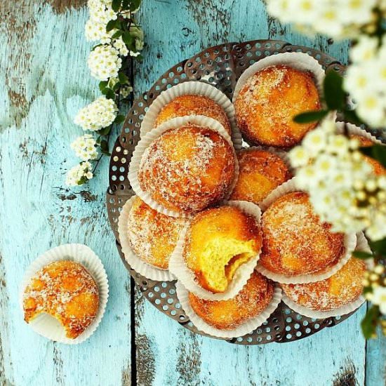 Lemon ricotta donuts