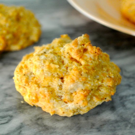 Chipotle Cheddar Biscuits