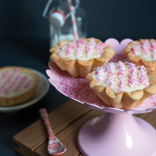 Coconut tart with coconut curd