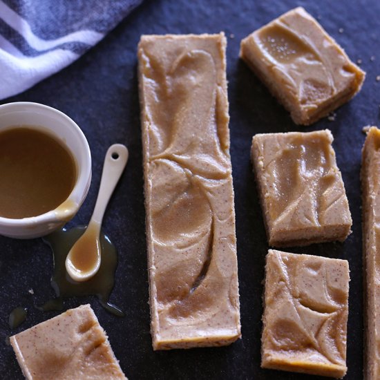 Cinnamon Caramel Cheesecake Bars